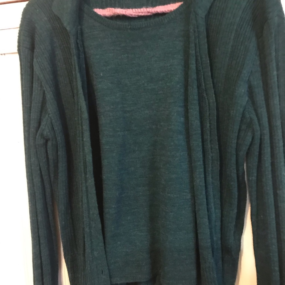 Sweater- attachment vest